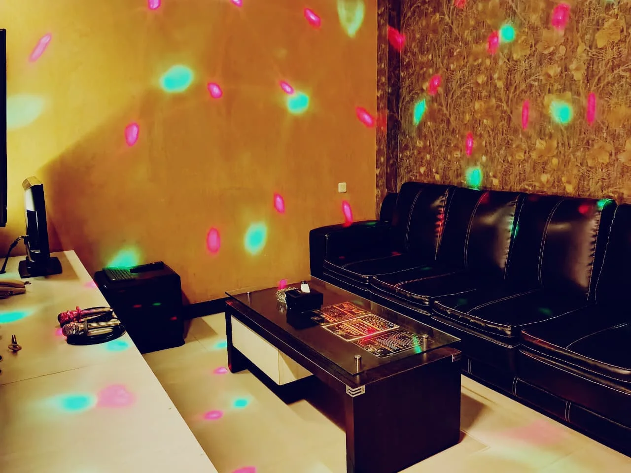 Sapphire Room