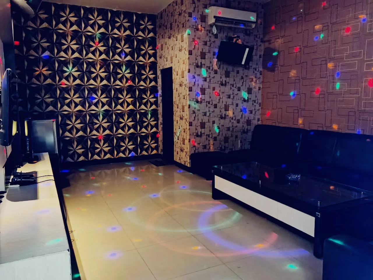 Ruby Room