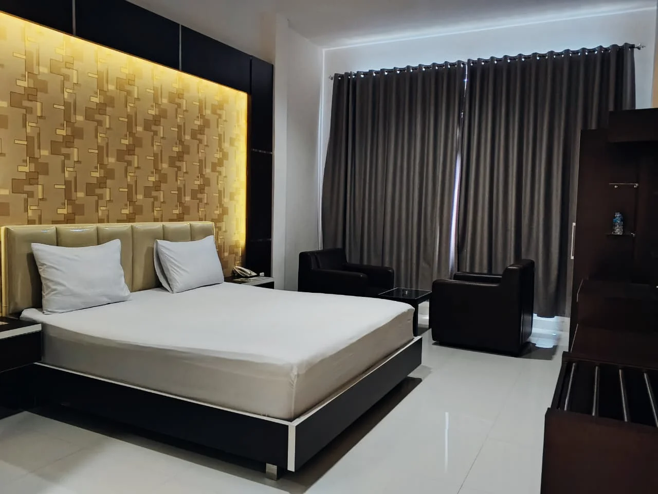 Executive Suite Villa